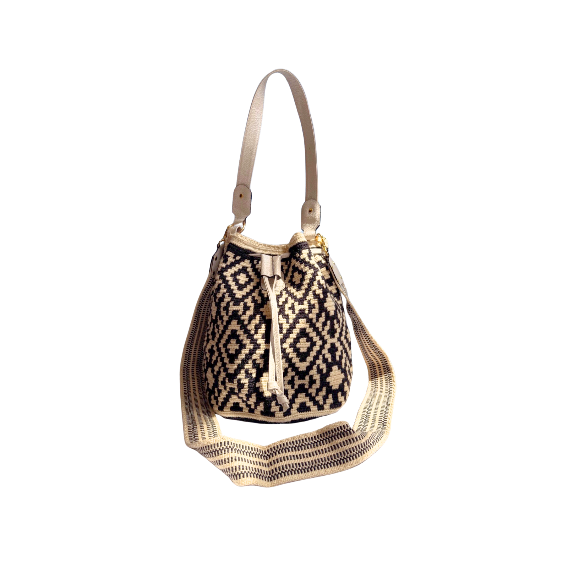 Wayuu mochila bag with leather | Medium Woven Crossbody Handmade | Beige and Black Rhombus