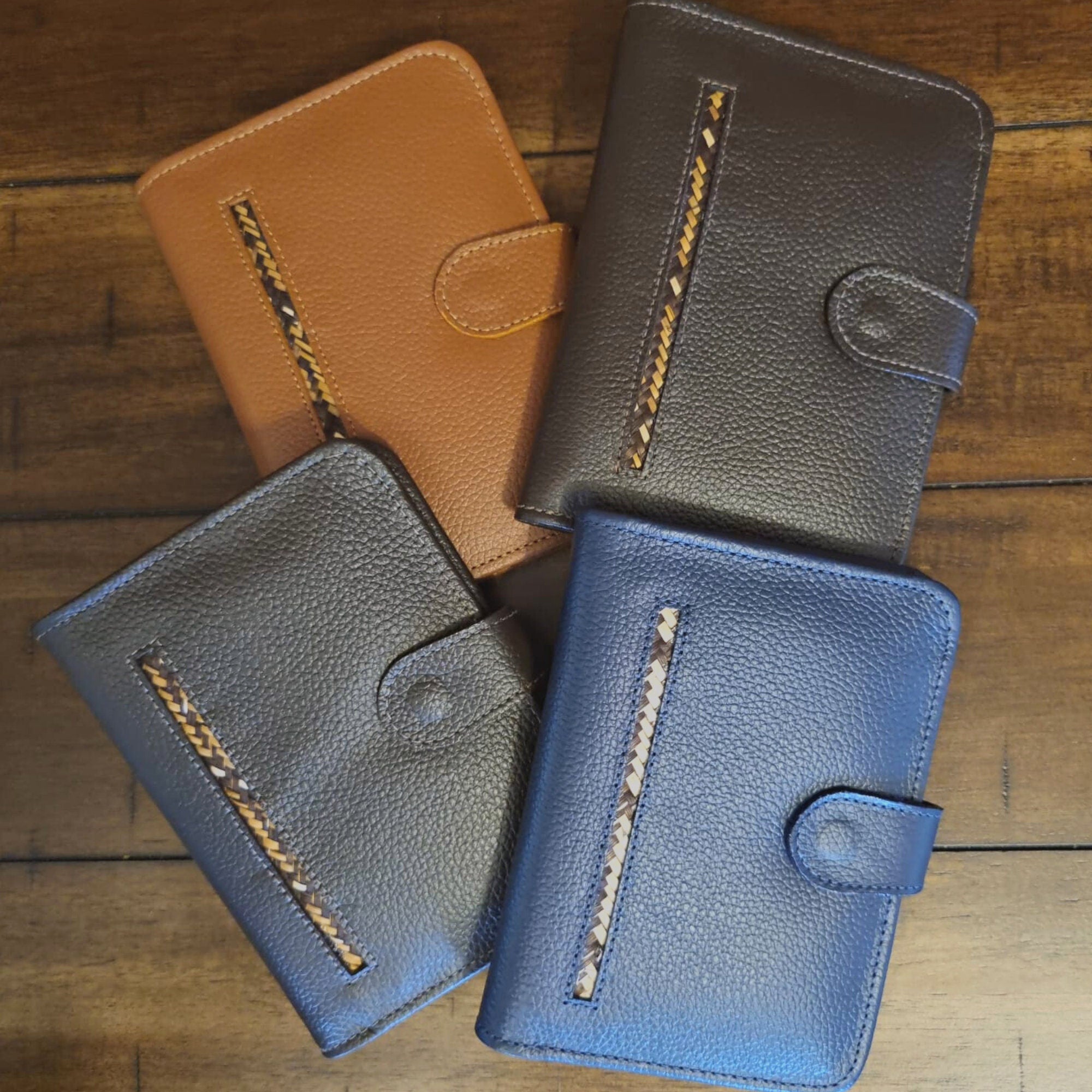 Unisex Leather Passport Holder I Gift I Genuine Leather mola I made in Colombia