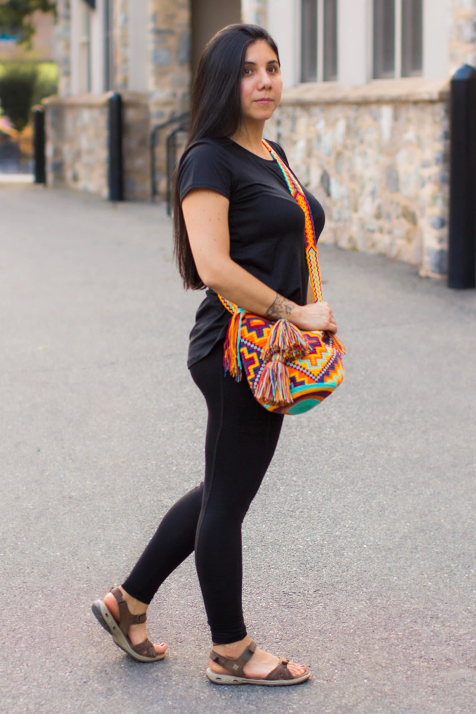 Wayuu mochila bag | Medium Tradicional | Fucsia Base White Rhombus