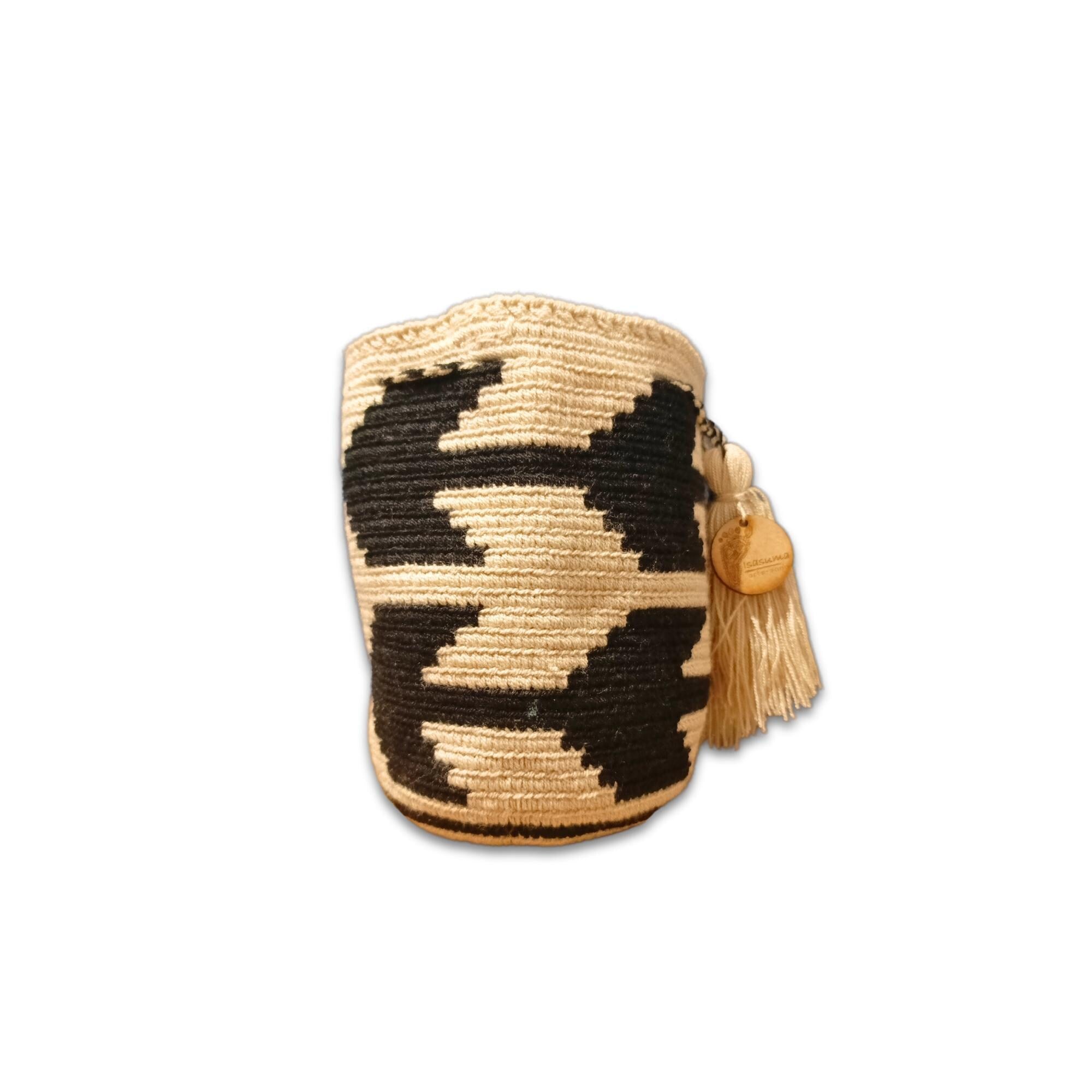 MiniTraditional Wayuu Mochila Bag | Woven Crossbody | Handmade | Boho | Beige and Black Arrows